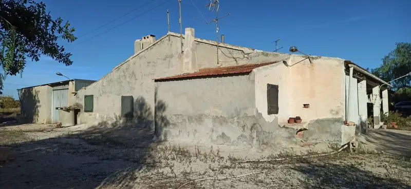 Venta Chalet con Chimenea en Maitino Elche