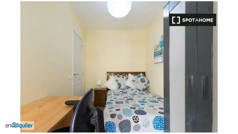 Habitación Alcalá Henares: Apartamento 5 Dormitorios Estudiantes Profesionales