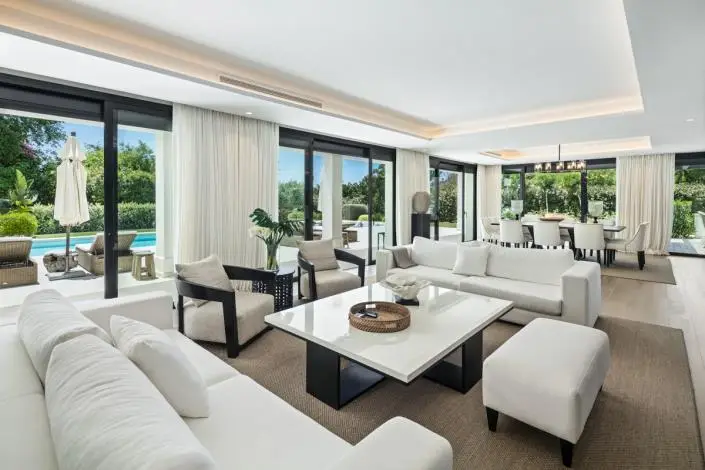 Villa de Lujo 5 Dormitorios Nueva Andalucía