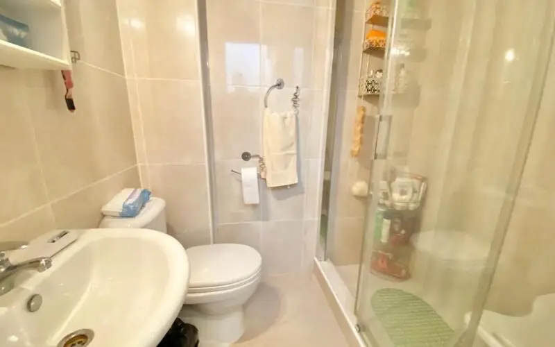 Dúplex en Venta Torrevieja con Piscina y Jardín