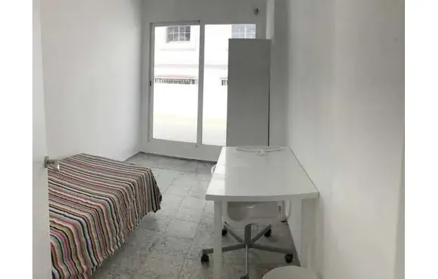 Alquiler de Habitación en Piso Compartido para Estudiantes en Córdoba