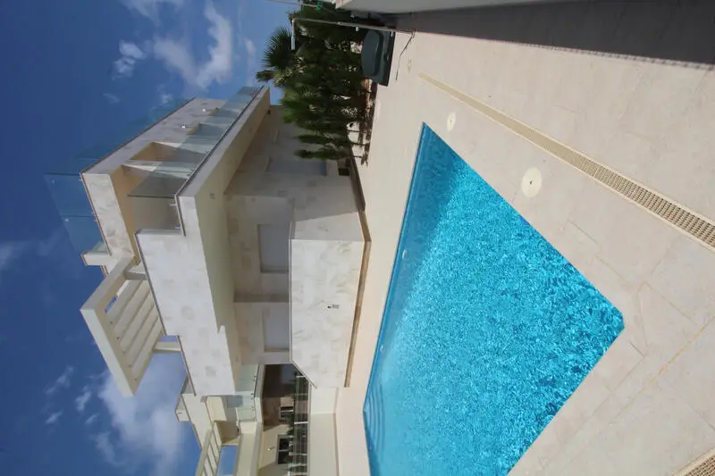 Villa en La Zenia 5 Dormitorios 3 Baños Piscina Privada