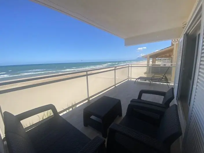 Apartamento 3 Dormitorios Oliva Primera Linea de Playa Vistas al Mar