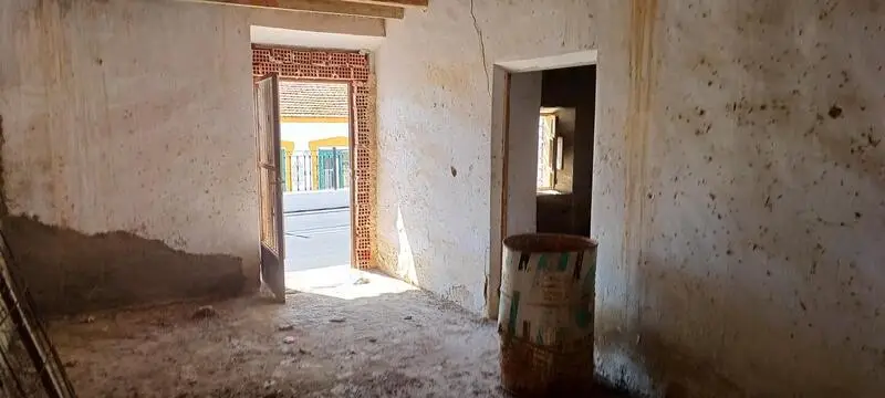 Adosado en Urcal para Reformar o Reconstruir