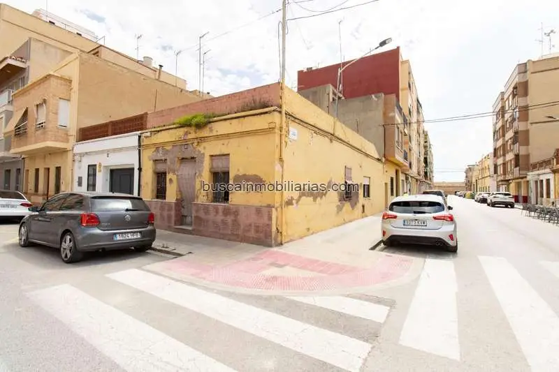 Casa para Reformar en Foios Centro 84m² Parcela 114m² Construidos