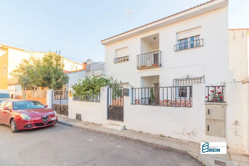 Venta Casa con Patio en Lominchar