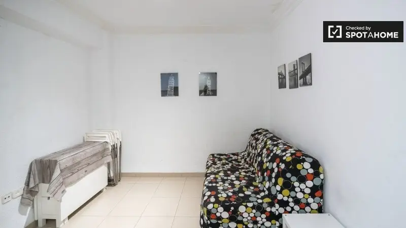 Apartamento en Valencia 2 dormitorios 1 ba

