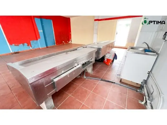 Local Comercial en Avda Rosalía de Castro Santiago de Compostela