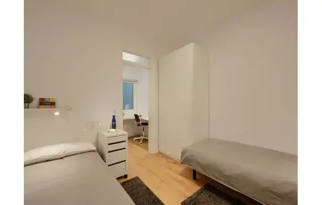 Alquiler de Habitaciones en Barcelona C Corsega