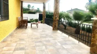 Chalet en Alquiler Montecolorado 3 Dormitorios Piscina Jardin