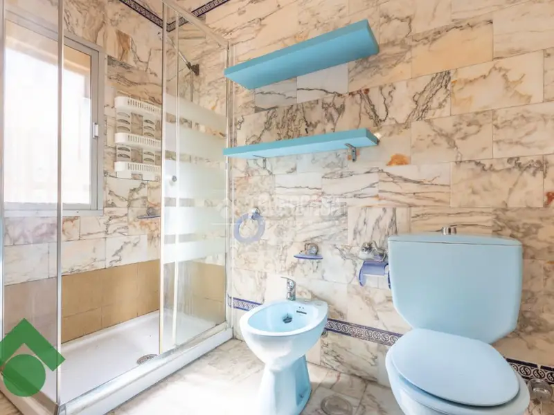 Villa en Algeciras con Piscina y Dos Viviendas