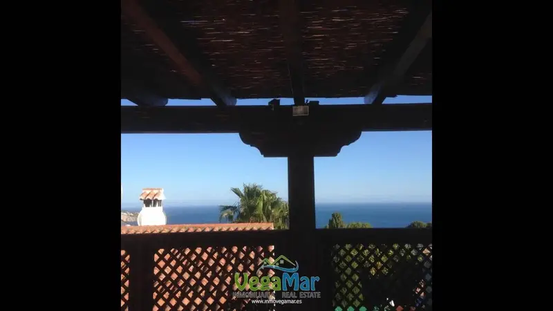 Villa de Lujo con Vistas al Mar en La Herradura