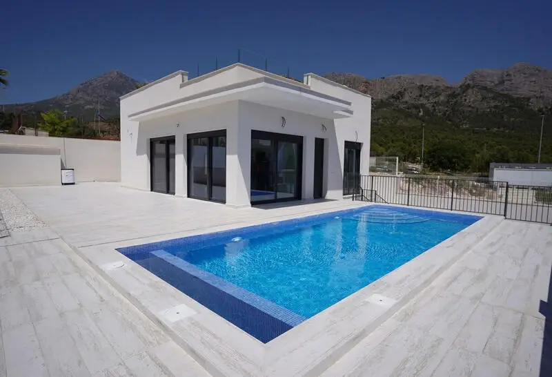 Villa en Polop 3 dormitorios 2 baños Piscina Privada
