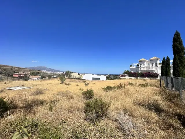 Terreno en Venta Los Flamingos Golf Benahavis Vistas al Mar