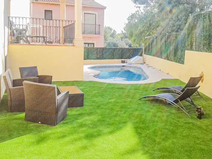 Villa 5 Dormitorios en Venta Alfas del Pi
