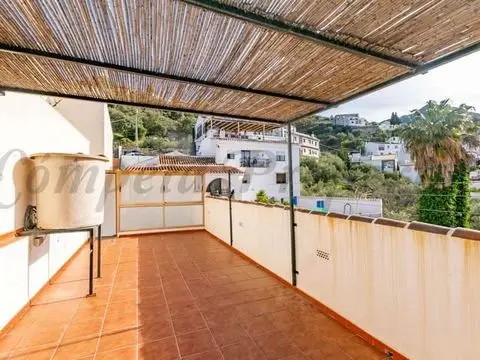 Casa de Pueblo 4 Dormitorios Cómpeta