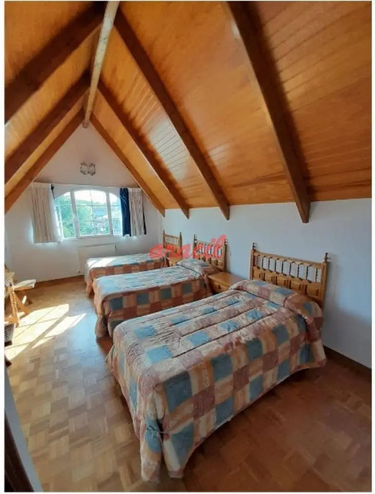 Chalet con Camping en Trives Orense