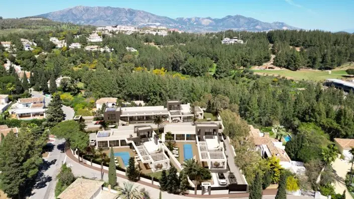 Villa de Lujo 5 Dormitorios El Chaparral Mijas Costa