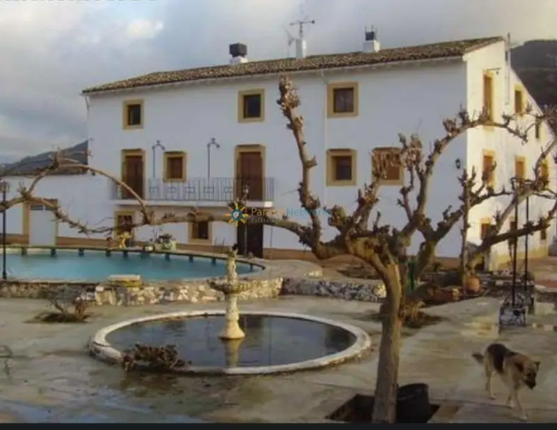 Villa de Lujo con Piscina y Terraza en Agres