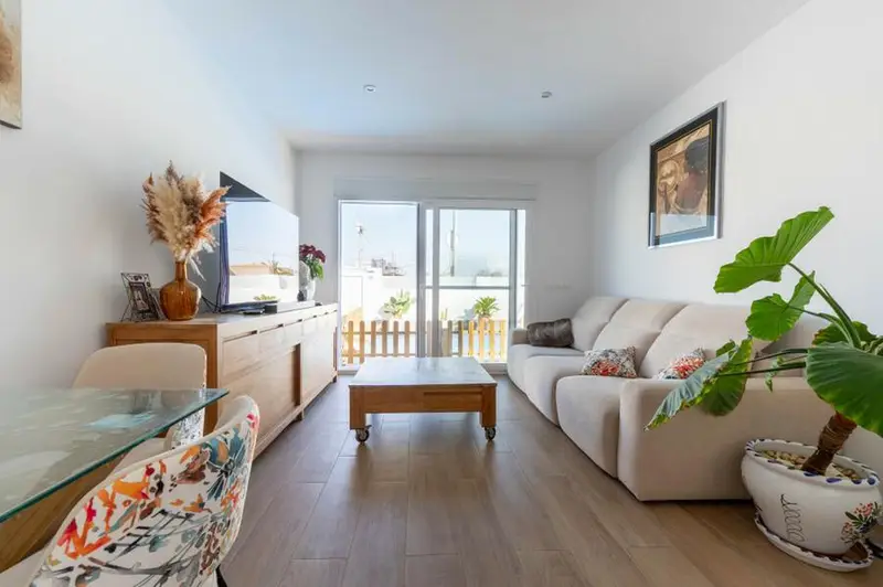 Casa-Villa de 3 Dormitorios en venta Jeronimo-Y-Avileses, España
