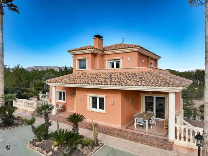 Villa de Lujo con 6 Dormitorios en Venta