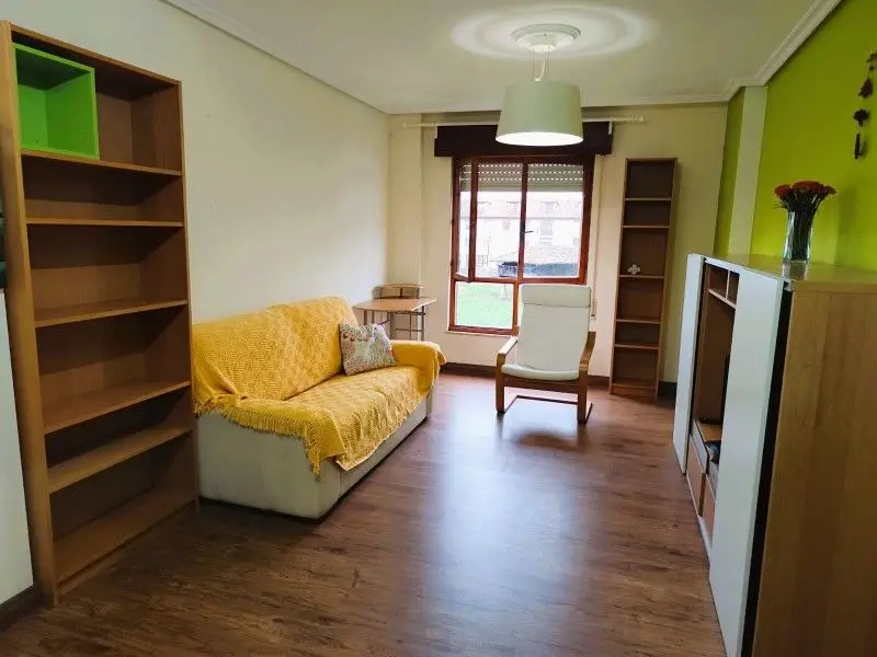 Alquiler Piso con Terraza en Pravia Centro