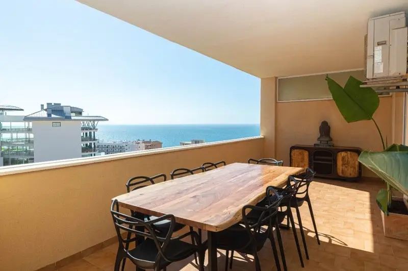 Apartamento 4 Dormitorios Carvajal Cerca Playa y Tren