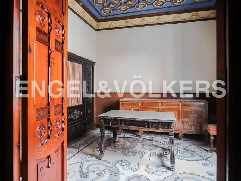 Casa Modernista en Carcaixent Necesita Reforma