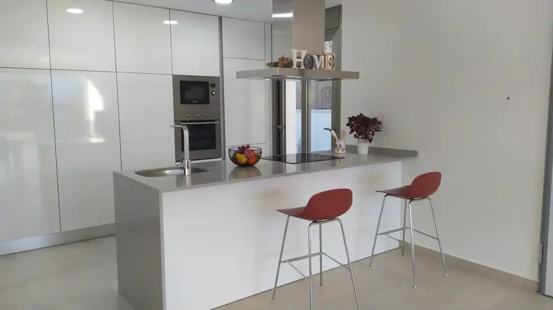 Villa en Villamartin con Piscina Privada y 3 Dormitorios