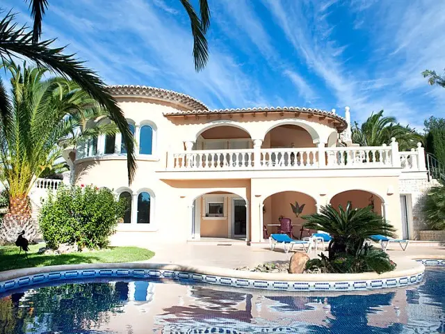 Casa Villa 2 Dormitorios Benissa Alquiler Piscina Jardin Barbacoa WiFi