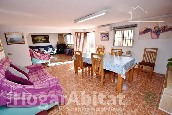 Chalet con Piscina Privada en Castellon