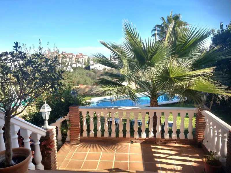Casa Villa 4 Dormitorios Sierrezuela Piscina Jardin Garaje