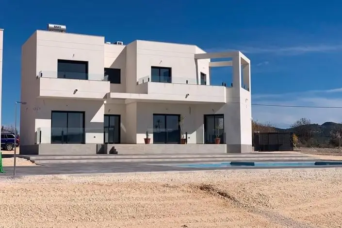 4 Bed Villa for sale