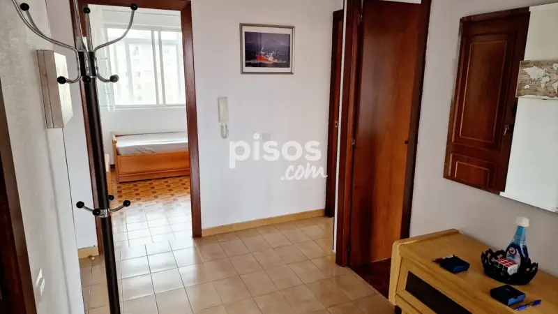 Piso en venta en Travesía de Bazán, 5