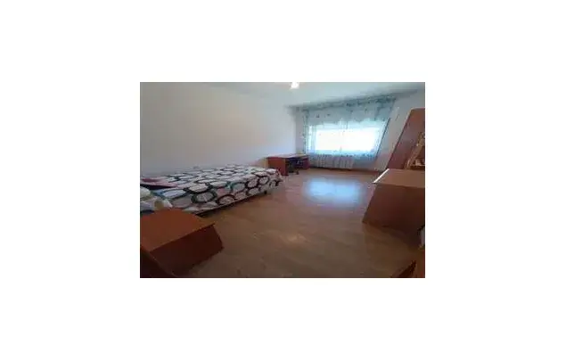 Apartamento en Alquiler en Espa	1a 3 Dormitorios 1 Ba	1o 75m2