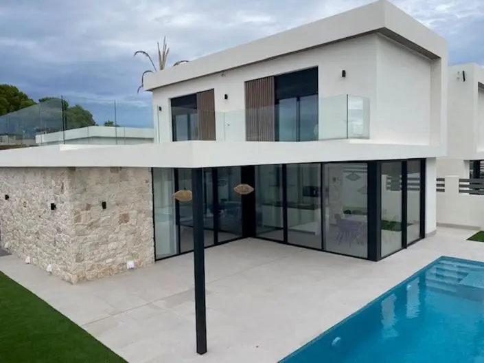 Villa de Lujo en La Zenia 3 Dormitorios Piscina Privada