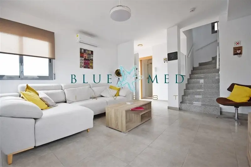 Chalet en venta en Puerto de Mazarron con piscina y vistas al mar
