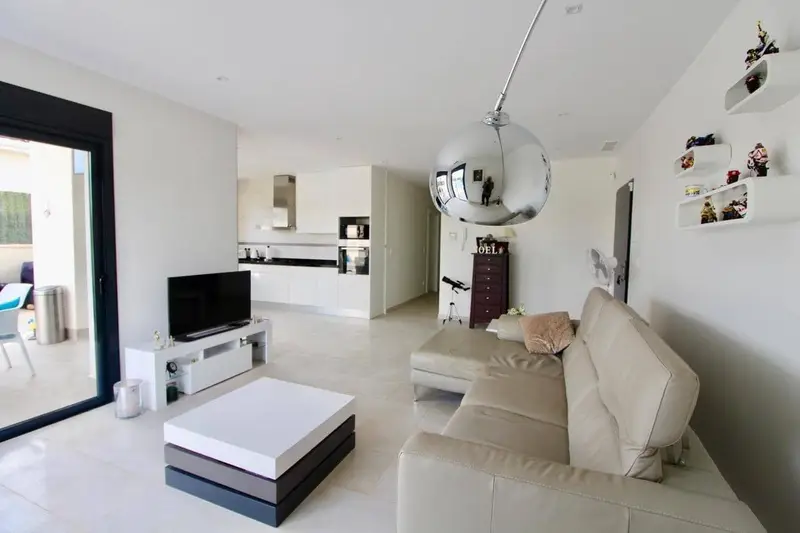 Villa Moderna en Pinoso con Piscina Privada