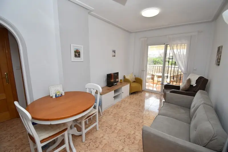 Apartamento 2 Dormitorios Villamartin Cerca de la Playa