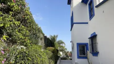 Villa de Lujo en Estepona 6 Dormitorios Piscina Privada Vistas al Mar