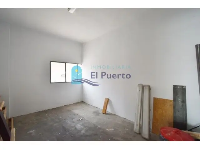 Amplia Nave Industrial en Mazarrón 468m2