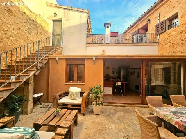 Alquiler Casa Reformada Centro Pueblo 238m2 3 Habitaciones Patio 80m2
