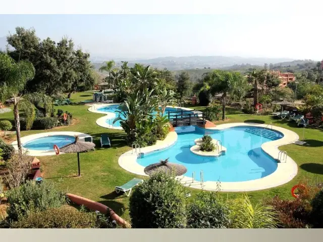 Apartamento 2 Dormitorios Lujo Elviria Marbella