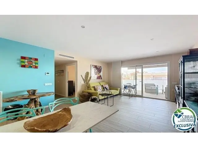 Apartamento en Santa Margarita Roses con Vista al Mar y Terraza