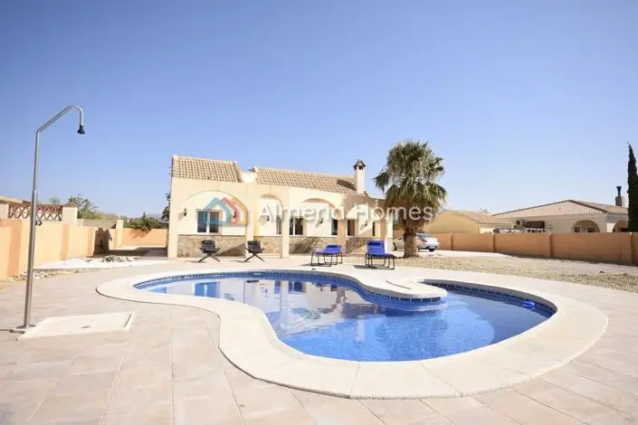 Villa 3 Dormitorios en Venta Partaloa