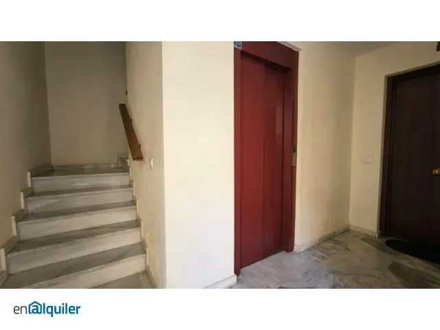 Alquiler piso amueblado ascensor Camas