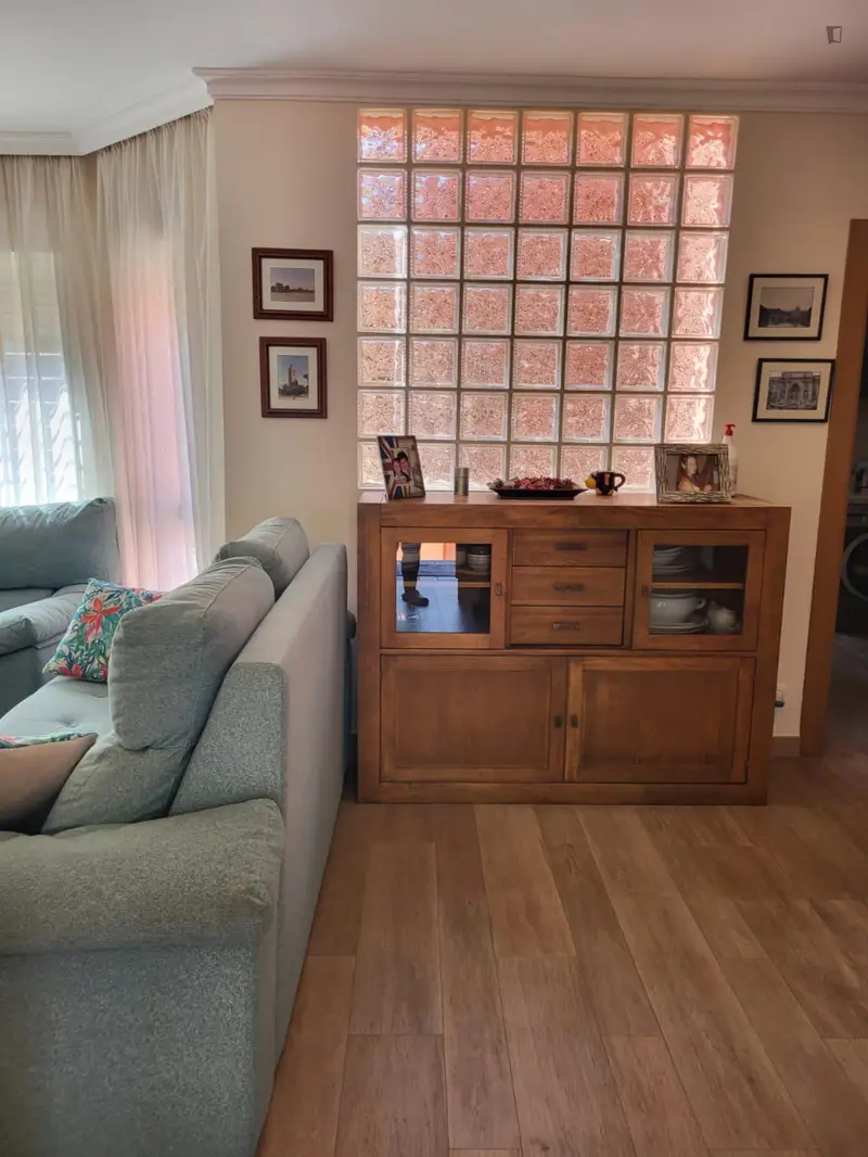 Habitación para estudiantes en Málaga cerca del tren y bus