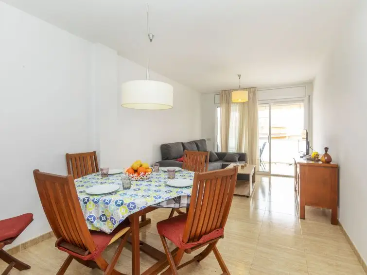 Apartamento 2 Dormitorios Creixell Alquiler Familiar
