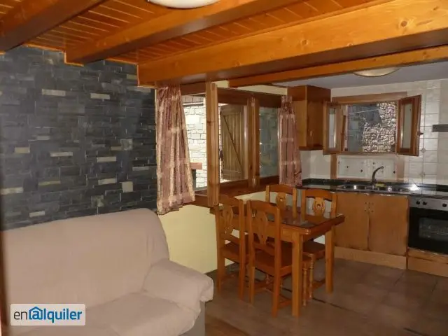 Piso en Sahun con 2 habitaciones, trastero y vistas