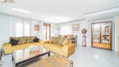 Chalet en venta en Centro (Villaviciosa de Odon)